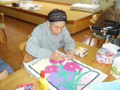 コスモス　玉貼り絵①