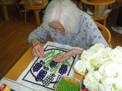 ラベンダー玉貼り絵